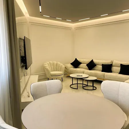 Affittacamere Oasis In Astir Tirana